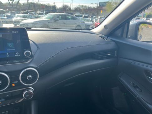 Used 2025 Nissan Sentra SV image 32
