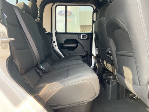 Used 2020 Jeep Gladiator Sport w/ Quick Order Package 24S AWD/4WD image 29