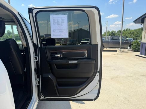 Used 2018 RAM 1500 Laramie w/ Convenience Group AWD/4WD image 45