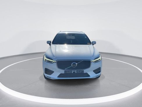 Used 2018 Volvo XC60 T6 R-Design w/ Convenience Package image 3