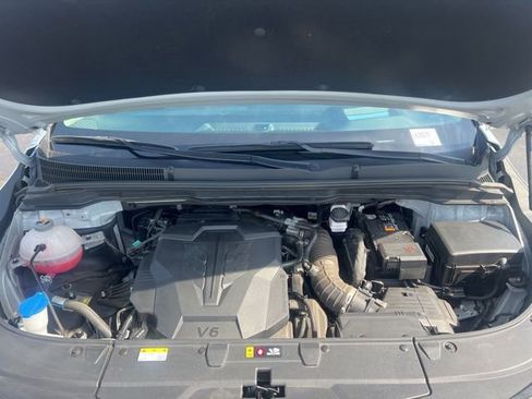 Used 2025 Kia Carnival SX Prestige FWD image 16