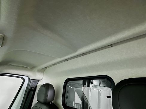 New 2026 RAM ProMaster 2500 w/ Quick Order Package 22G SLT image 14