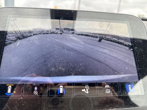 Used 2024 Chevrolet Equinox RS image 21