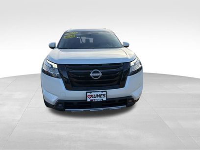 Used 2023 Nissan Pathfinder SL w/ SL Premium Package