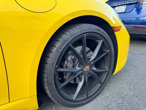 Used 2019 Porsche 718 Boxster Roadster 2D image 14