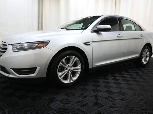 Used 2016 Ford Taurus SEL w/ Equipment Group 201A AWD/4WD image 5
