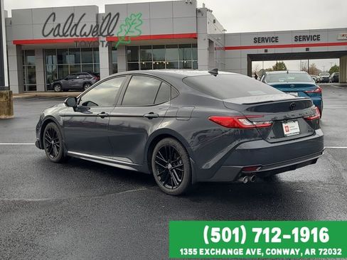 Certified 2025 Toyota Camry SE image 3