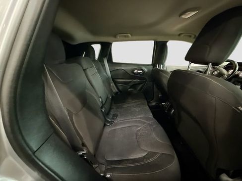 Used 2016 Jeep Cherokee Latitude image 23