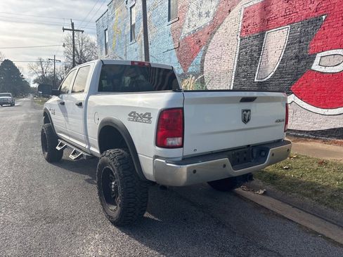 Used 2017 RAM 2500 Tradesman w/ Chrome Appearance Group AWD/4WD image 4