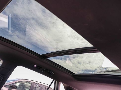 Used 2022 Volkswagen Atlas Cross Sport SEL R-Line image 25