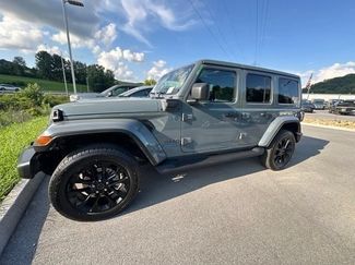 Used 2025 Jeep Wrangler Unlimited Sahara AWD/4WD video 2