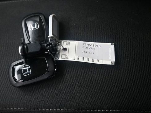 Certified 2025 Honda Civic Sport image 9