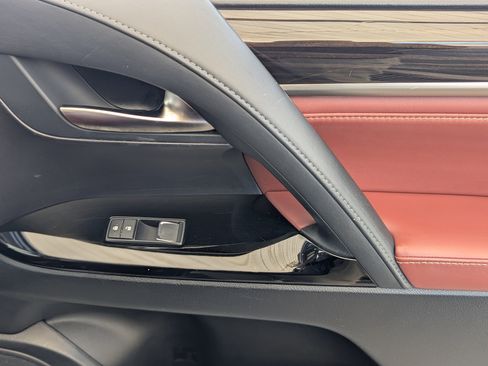 Used 2017 Lexus LX 570 LX 570 w/ Luxury Package image 26