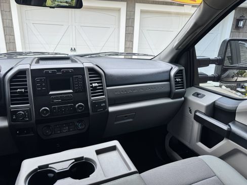 Used 2019 Ford F250 XL w/ STX Appearance Package AWD/4WD image 15