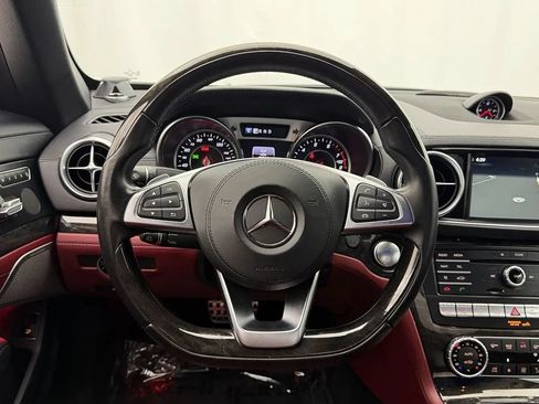 Used 2017 Mercedes-Benz SL 550 image 15