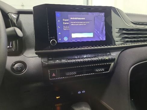 Used 2025 Toyota Camry LE FWD image 27
