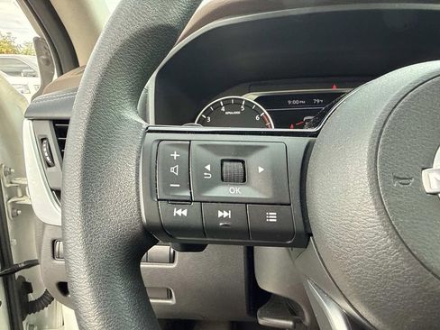 Certified 2023 Nissan Rogue SV image 31