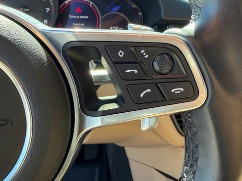Used 2021 Porsche Cayenne AWD/4WD image 23