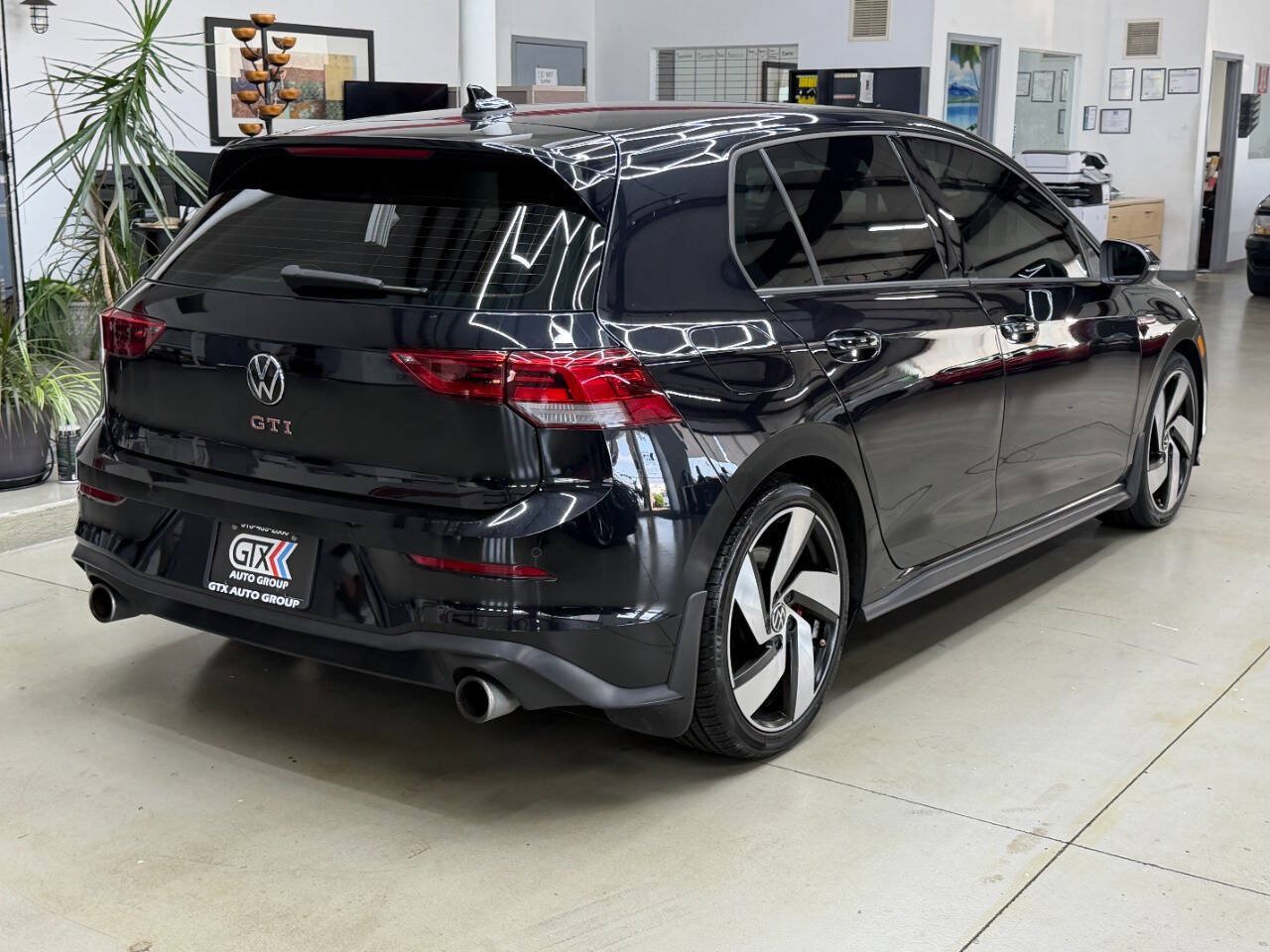 Used 2022 Volkswagen GTI SE FWD image 2
