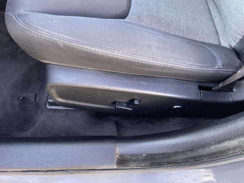 Used 2018 Chrysler 300 Touring w/ Driver Convenience Group image 24