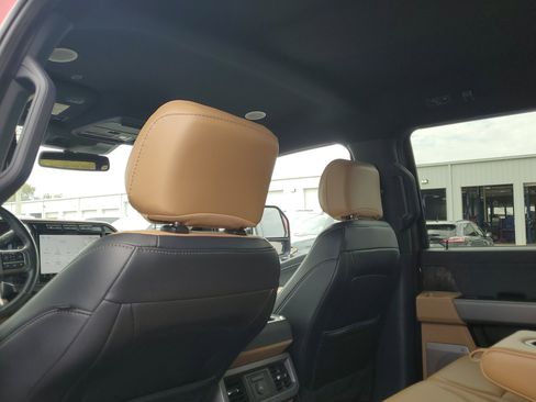 Used 2024 Ford F350 Lariat w/ Lariat Ultimate Package image 14