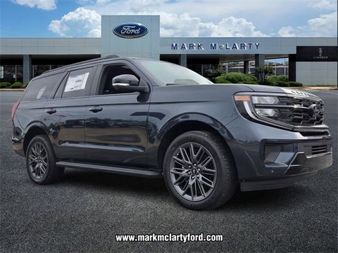 New 2026 Ford Expedition Platinum w/ Stealth Appearance Package image 4