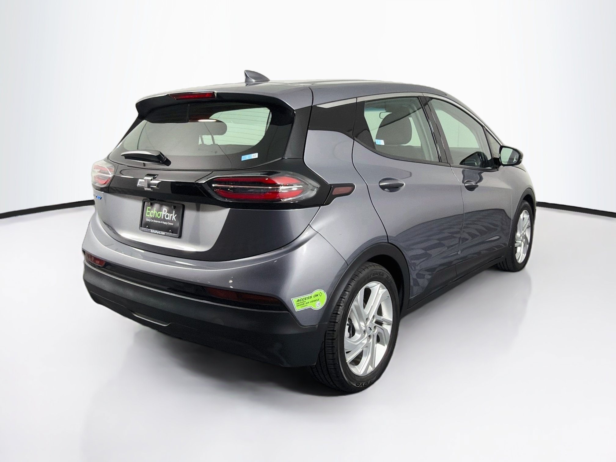 Used 2023 Chevrolet Bolt LT FWD image 9