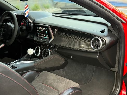 Used 2018 Chevrolet Camaro ZL1 RWD image 17