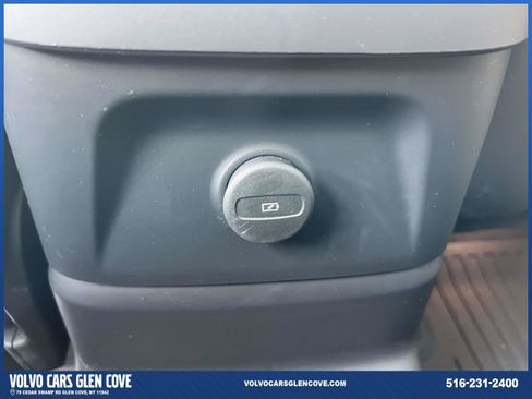 Certified 2023 Volvo XC60 T8 Plus w/ Protection Package Premier image 11