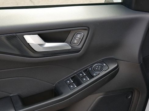 Certified 2025 Ford Escape ST-Line AWD/4WD image 15