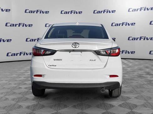 Used 2019 Toyota Yaris XLE image 4