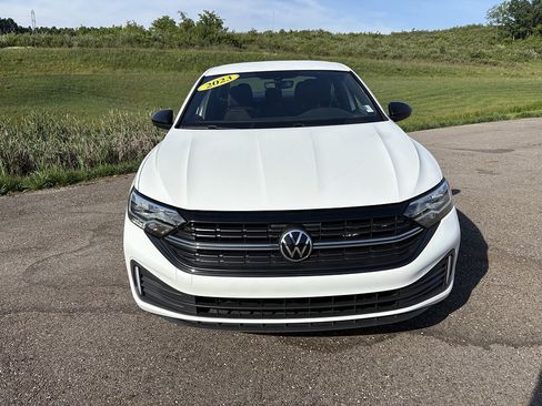 Used 2023 Volkswagen Jetta Sport FWD image 8