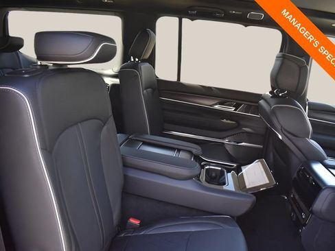 New 2025 Jeep Grand Wagoneer Series II Obsidian w/ Quick Order Packagew 28T AWD/4WD image 27