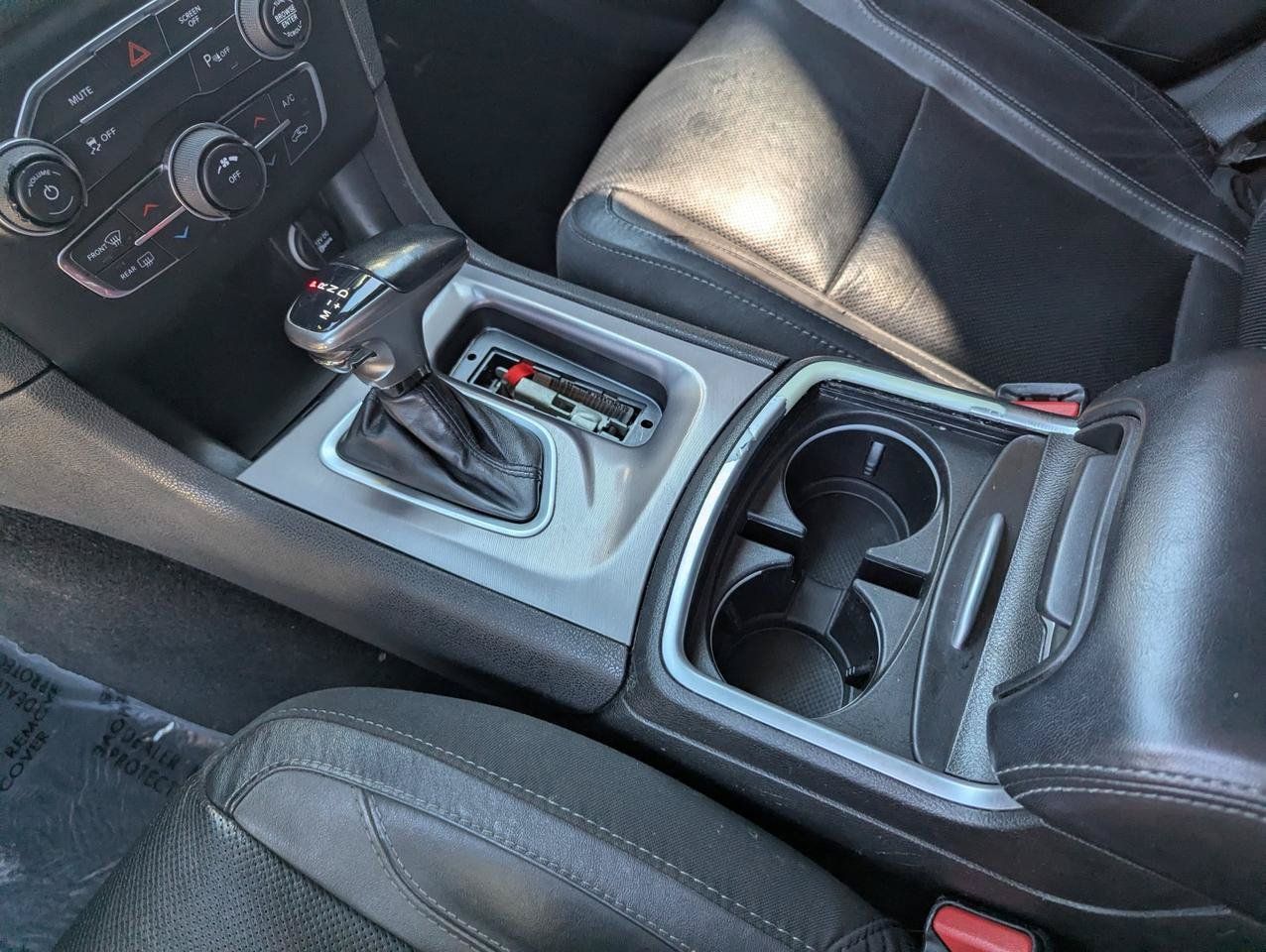 Used 2022 Dodge Charger SXT w/ Leather Interior Group RWD image 20