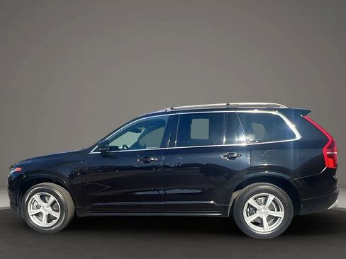 Used 2019 Volvo XC90 T5 Momentum image 8