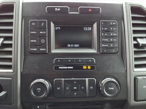 Used 2017 Ford F450 XL w/ Power Equipment Group image 17