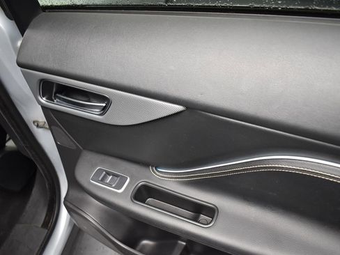 Used 2017 Jaguar F-PACE S image 18