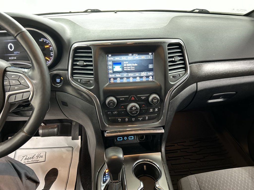 Used 2018 Jeep Grand Cherokee Laredo AWD/4WD image 18