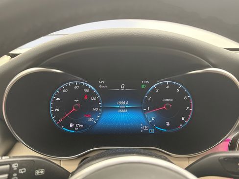 Used 2022 Mercedes-Benz GLC 300 4MATIC image 9