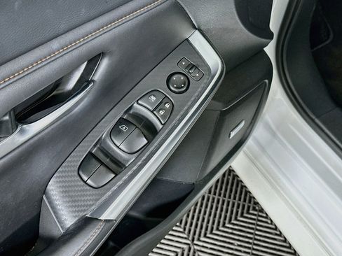 Used 2023 Nissan Sentra SR w/ SR Premium Package FWD image 15