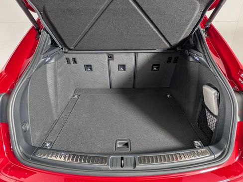 New 2026 Porsche Macan image 17