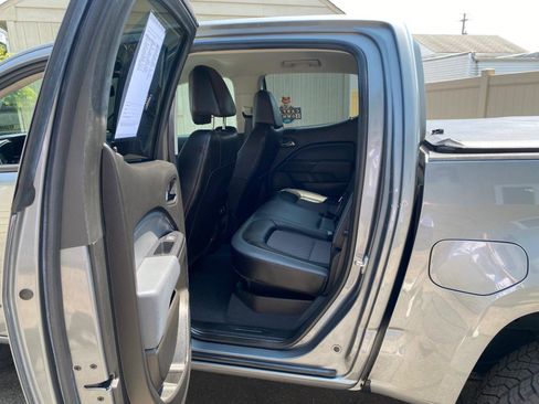 Used 2019 Chevrolet Colorado Z71 AWD/4WD image 12