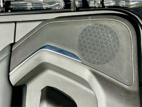 Used 2025 Chevrolet Suburban Z71 AWD/4WD image 53