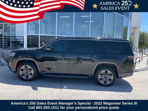 Used 2022 Jeep Wagoneer Series III w/ Convenience Group I AWD/4WD image 2