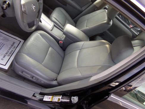 Used 2009 Toyota Avalon XL image 11