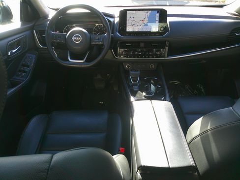 Used 2023 Nissan Rogue SL w/ SL Premium Package image 45