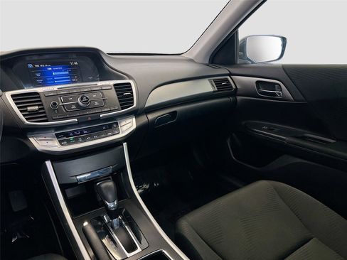 Used 2015 Honda Accord LX image 22