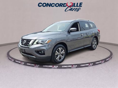 Used 2018 Nissan Pathfinder SV w/ SV Tech Package AWD/4WD image 3