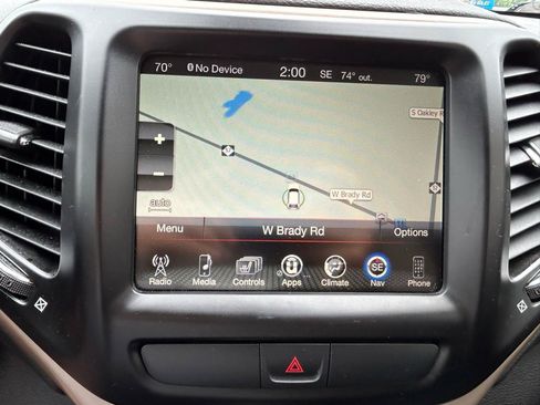 Used 2017 Jeep Cherokee Limited AWD/4WD image 25