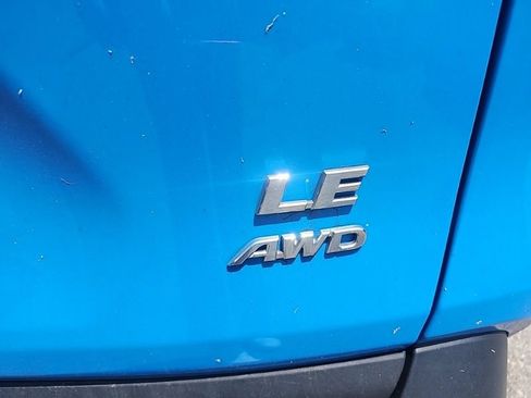 Used 2019 Toyota RAV4 LE w/ Carpet Mat Package AWD/4WD image 6